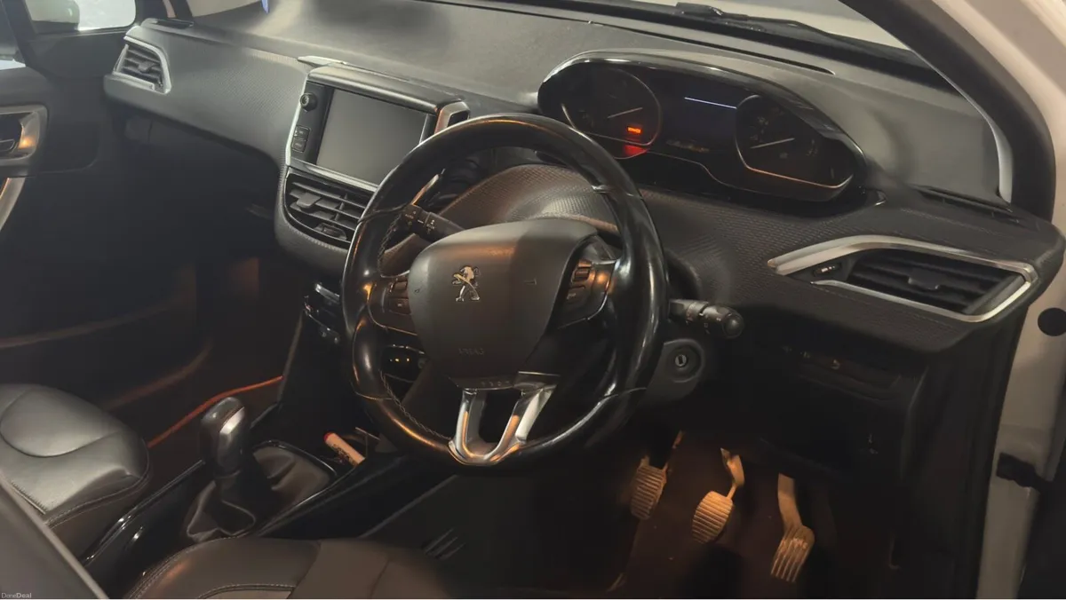 Car - Image 3
