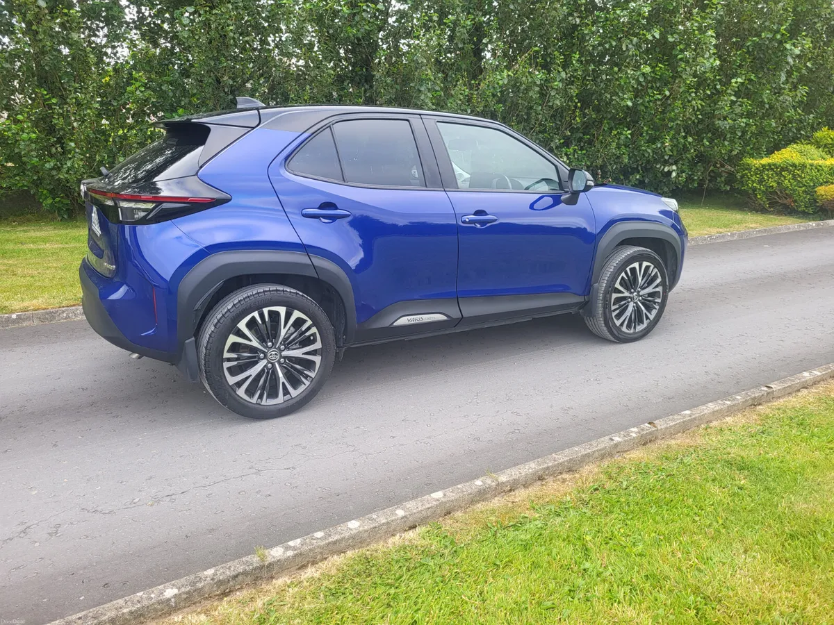 Toyota Yaris Cross  Sol Hybrid  Automatic - Image 2