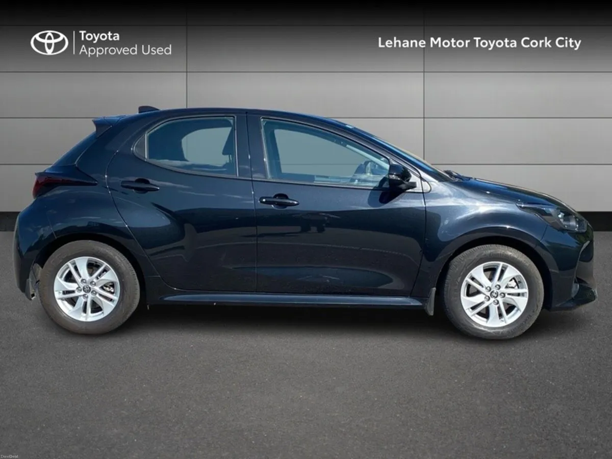 Toyota Yaris Yaris HEV Luna - Image 3