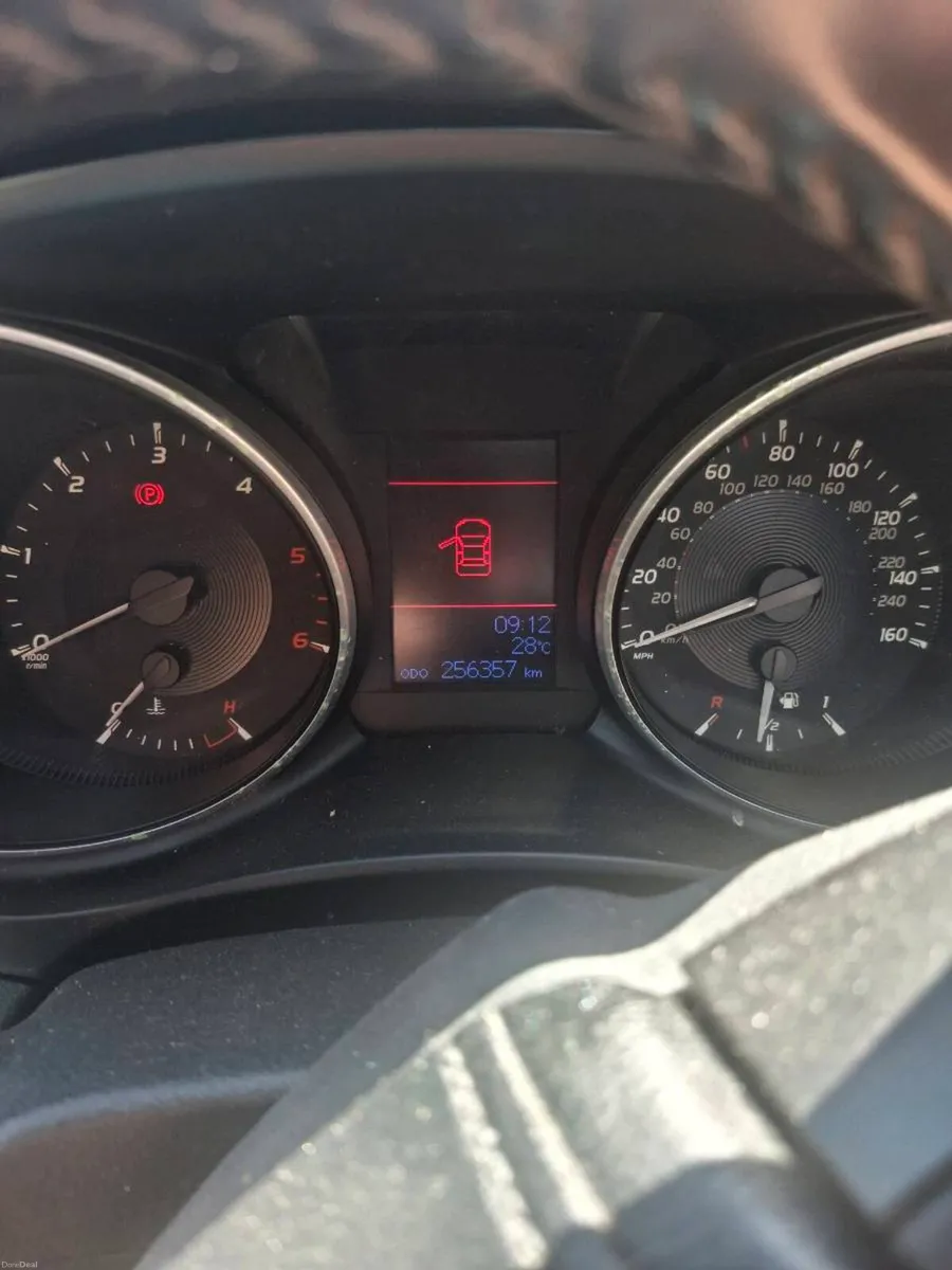 Toyota avensis 1.6 - Image 5