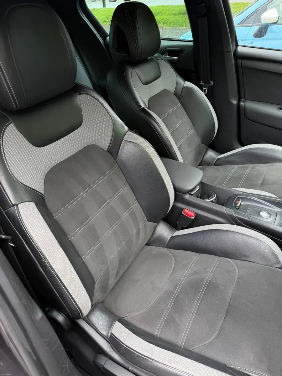 2017 Citroen DS4  Automatic Low mileage New T-Belt - Image 5