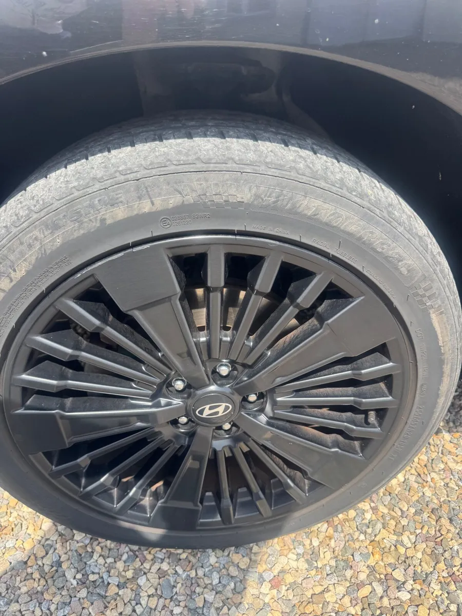 Hyundai Santa Fe 2024 - Image 3
