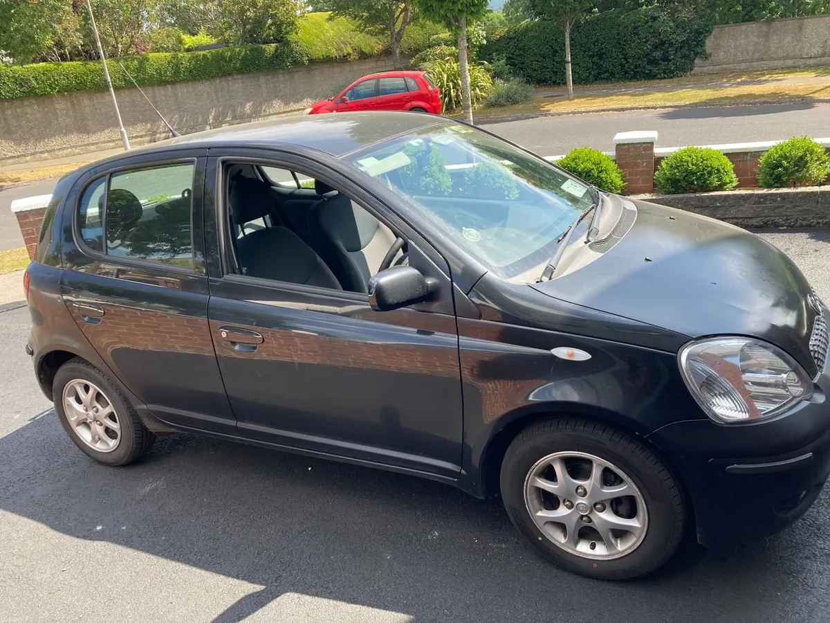 Toyota Yaris 2005 - Image 1