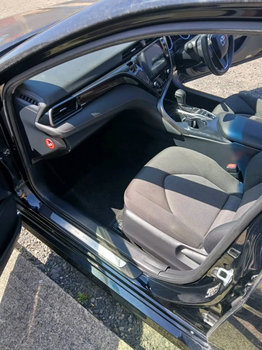 Toyota camry 2.5 litre hybrid - Image 5
