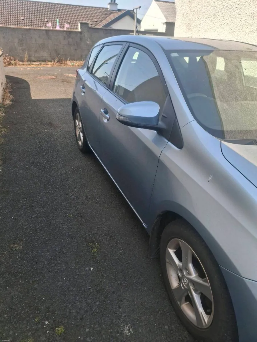 Toyota Auris - Image 2