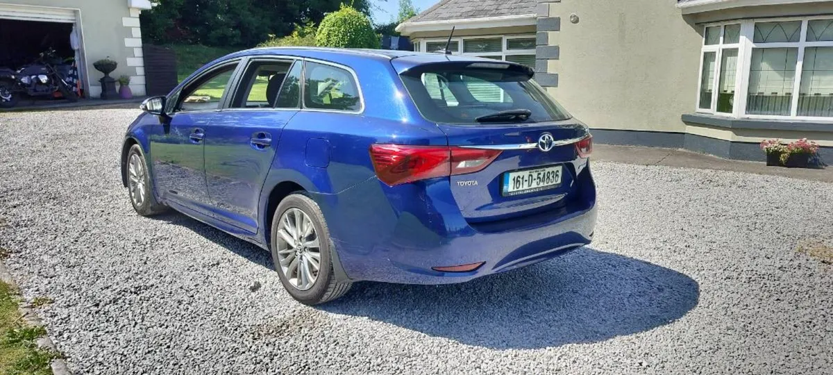 Toyota avensis 2.0 Diesel - Image 4