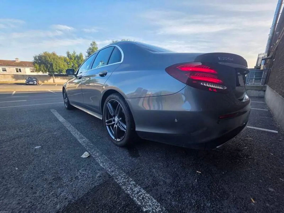 2017 Mercedes-Benz E220d AMG Line - Image 3