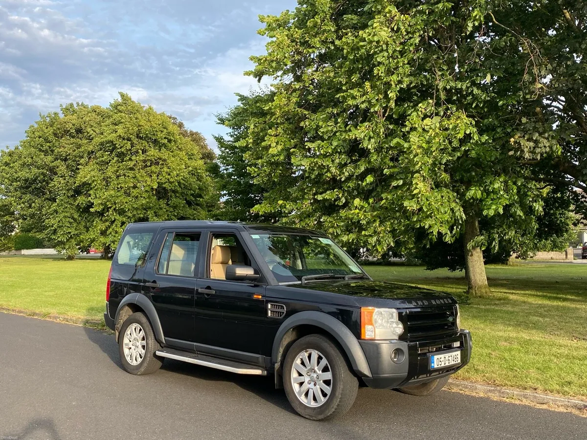 Land Rover Discovery 3 - Image 1