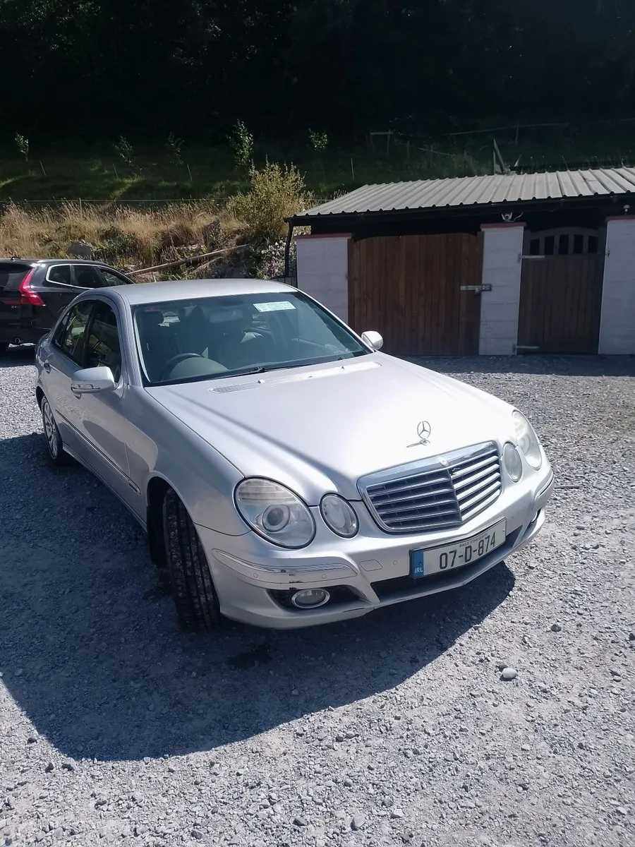 Mercedes-Benz E-Class 2007 - Image 1