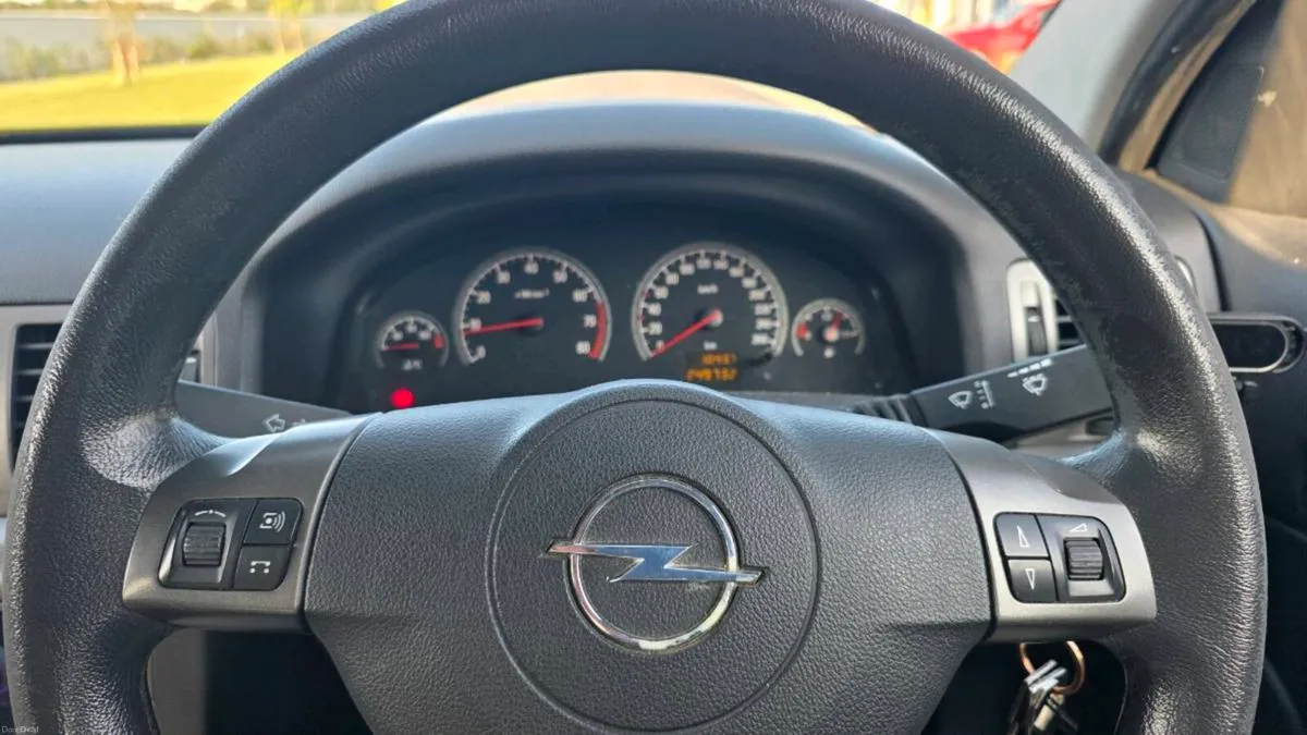 Opel Vectra 2007 1.6 petrol - Image 2