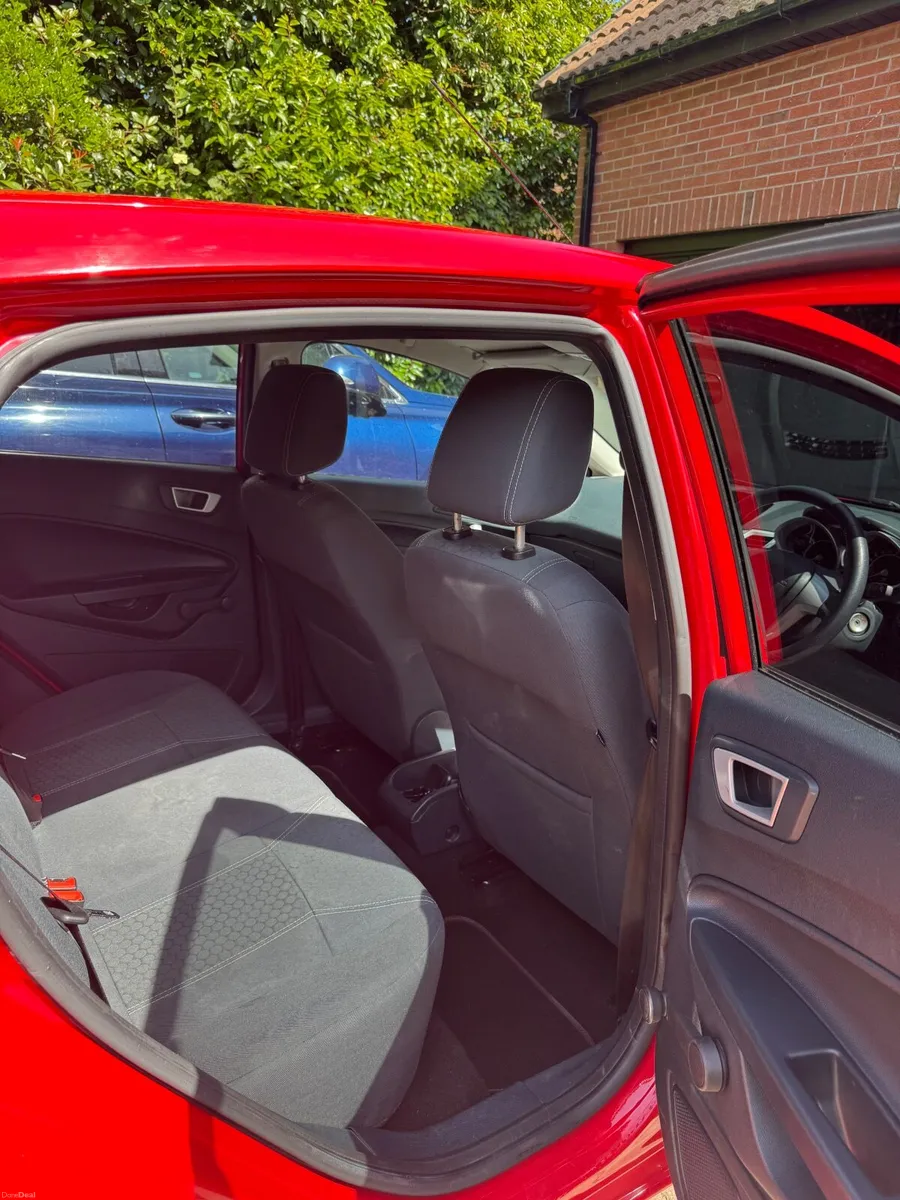 Red 5 Door 2012 Ford Fiesta - Image 6