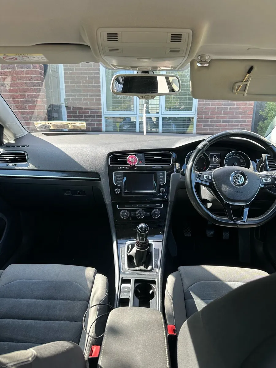 Volkswagen Golf 1.6 TDI diesel - Image 3