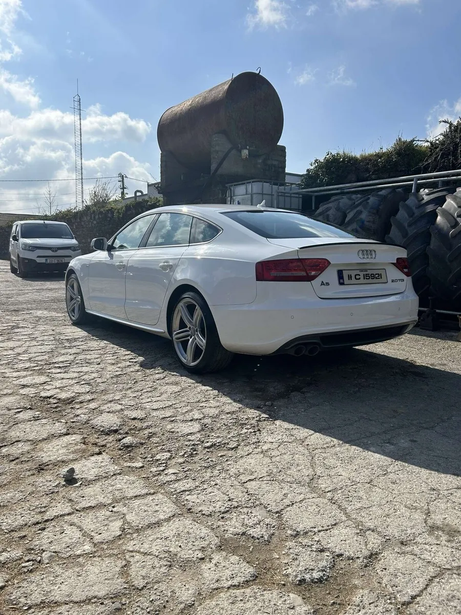 Audi A5 Black edition S-line - Image 3