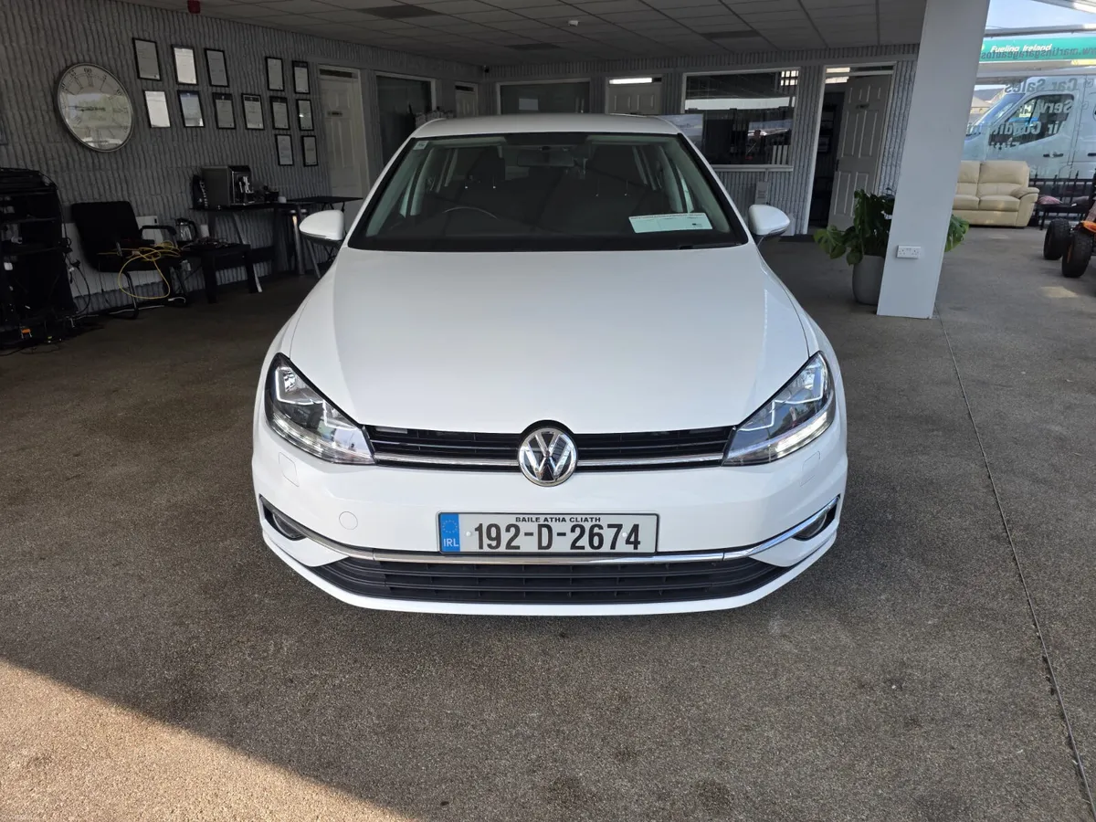 Volkswagen Golf 1.0 TSI 115HP Trendline DSG 2019 - Image 3