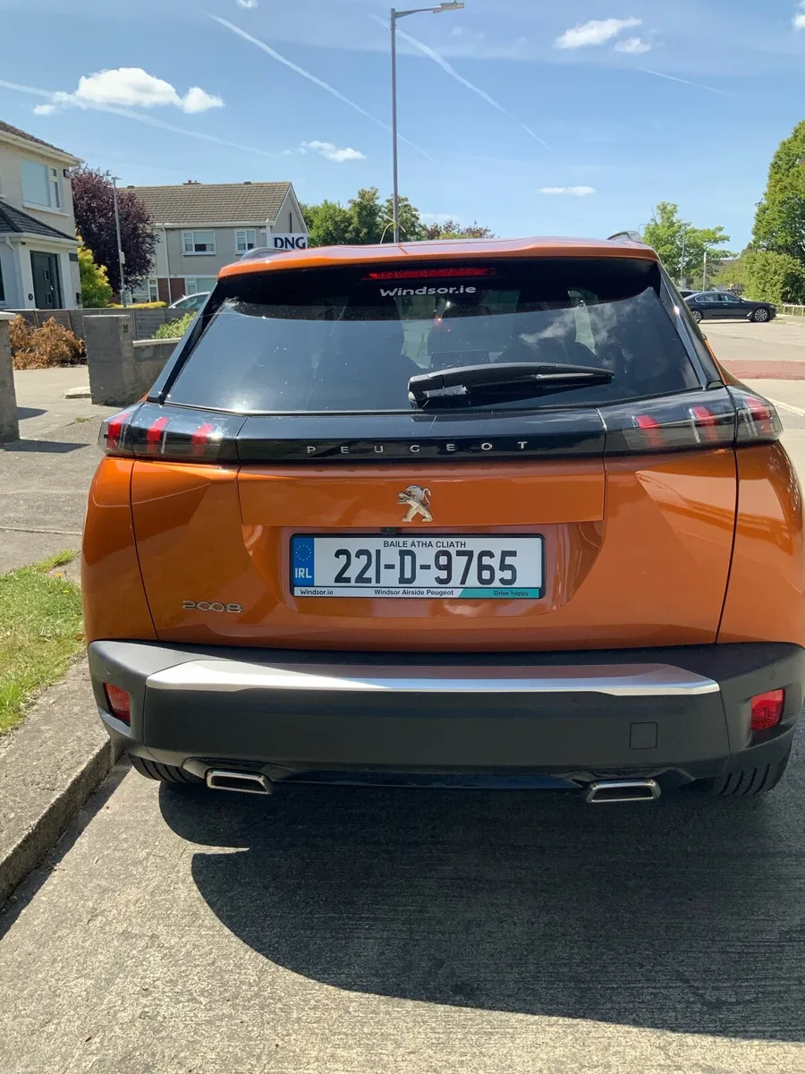 Peugeot 2008 1.2 Petrol automatic - Image 3