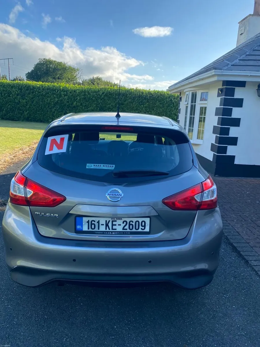 Nissan Pulsar 2016 SV CVT E6 4 door please read d - Image 2