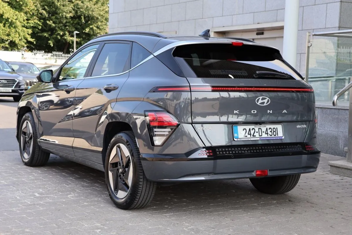 Hyundai KONA Kona EV Platinum 65kWh - Image 3