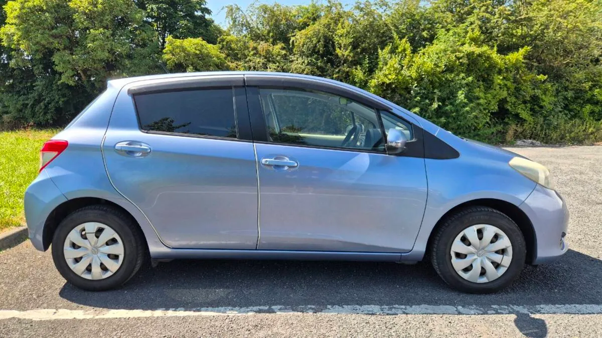 13 Toyota Vitz 1.0l Automatic..5900e - Image 4
