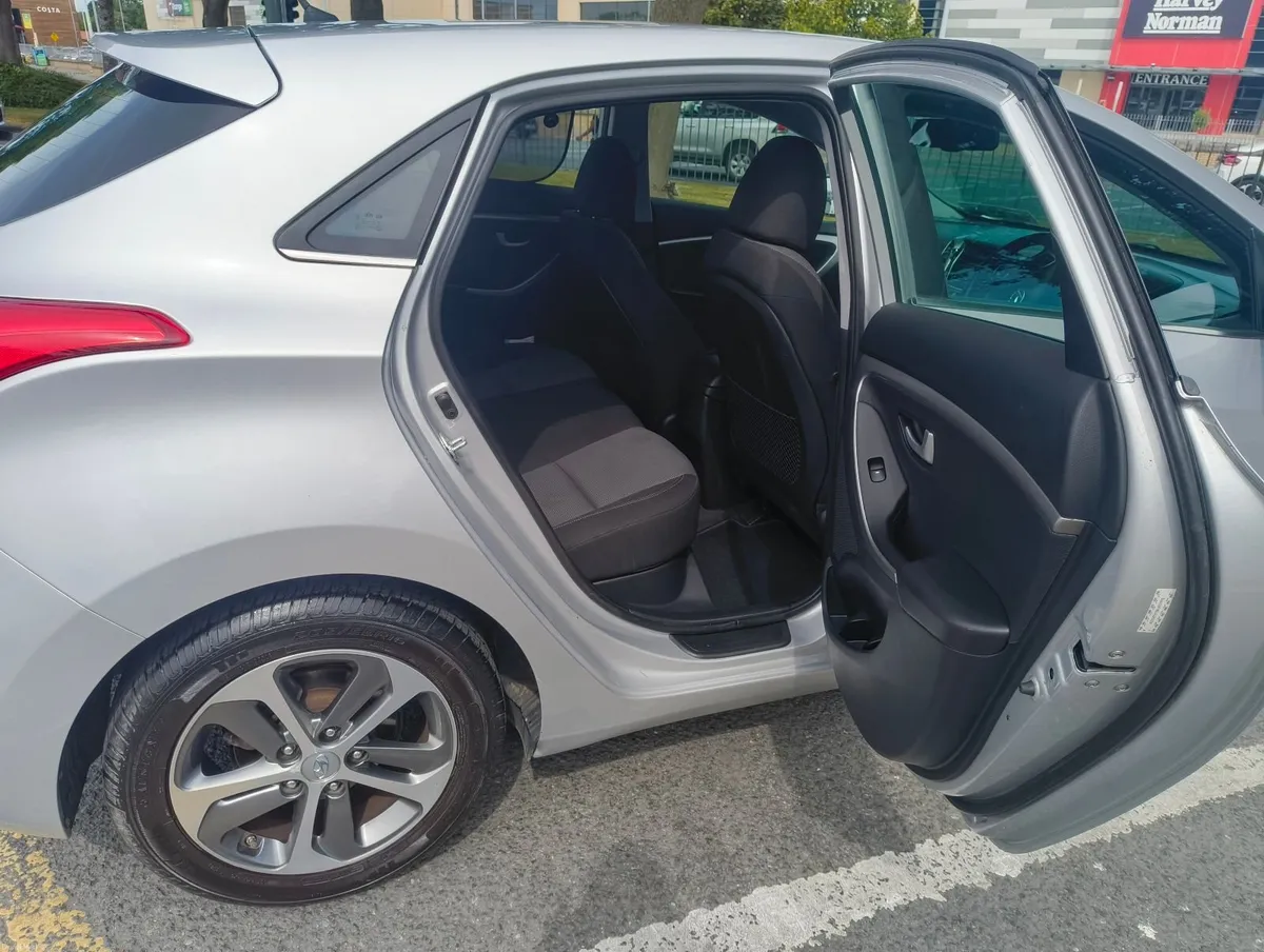 Hyundai i30 2015 - Image 4