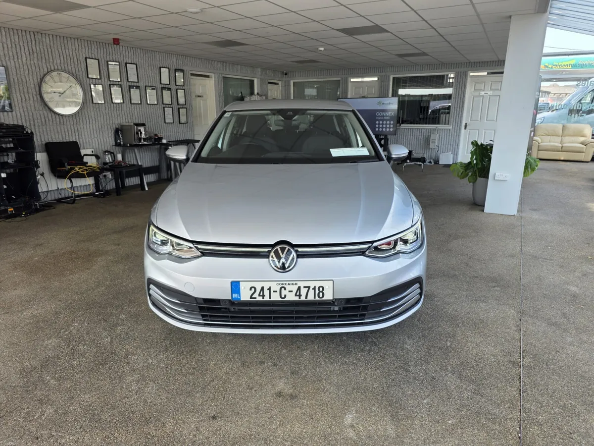 Volkswagen Golf 2.0 TDI 115HP Style 2024 - Image 5