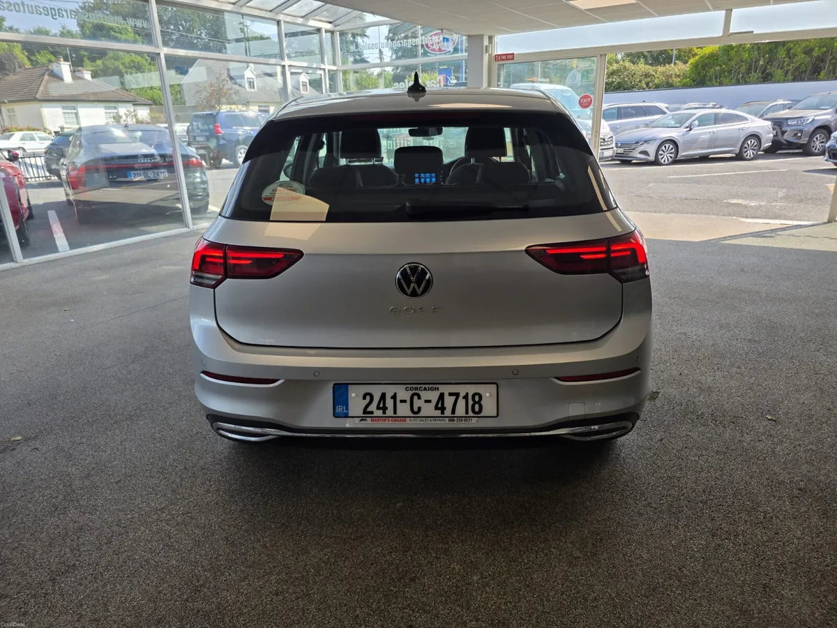 Volkswagen Golf 2.0 TDI 115HP Style 2024 - Image 6