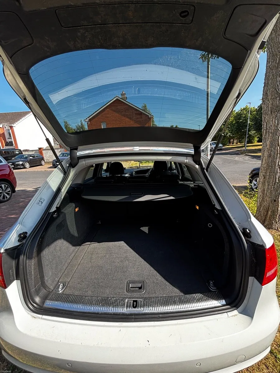 Audi A4 2.0 Automatic - Image 3