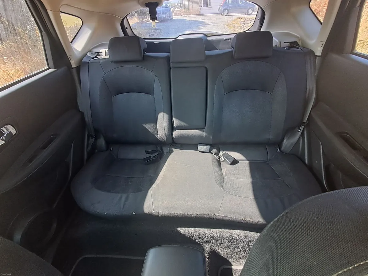 Nissan Qashqai 2010 - Image 5