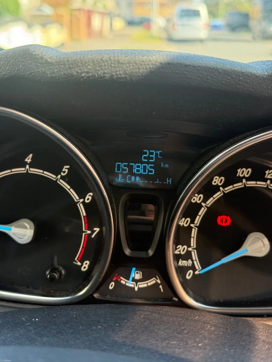 Ford Fiesta 2016 - Image 2