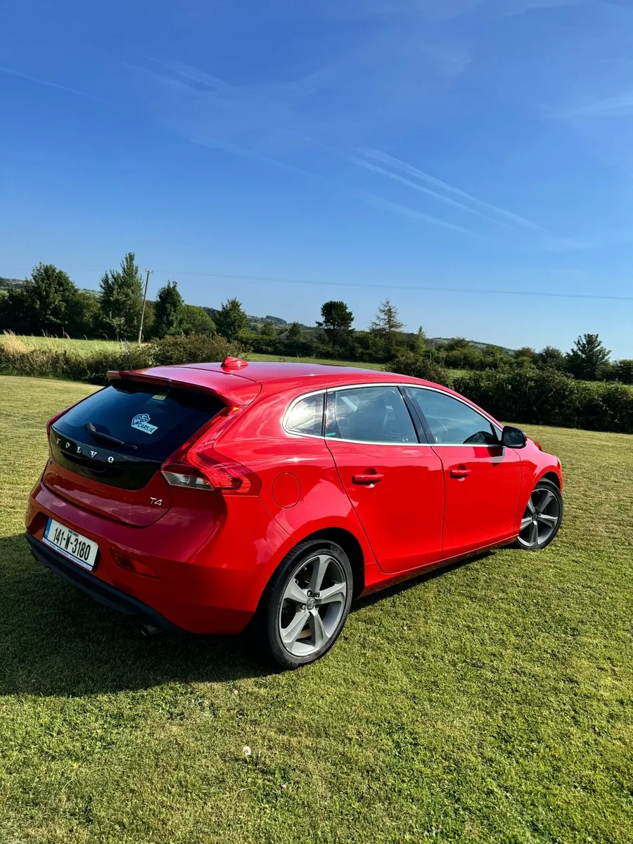 141 VOLVO V40 DBA-MB4164T - Image 3