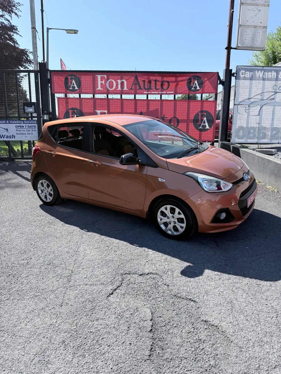 Hyundai i10 1.0 Petrol Low Miles - Image 1