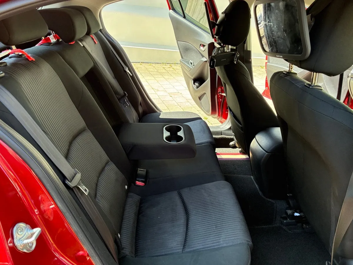 Mazda Mazda3 2014 2.2D - Image 2