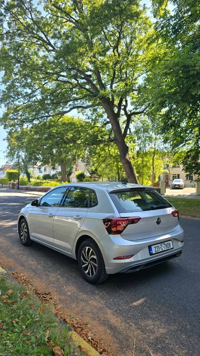 VW Polo 1.0L (95bhp) - Image 4