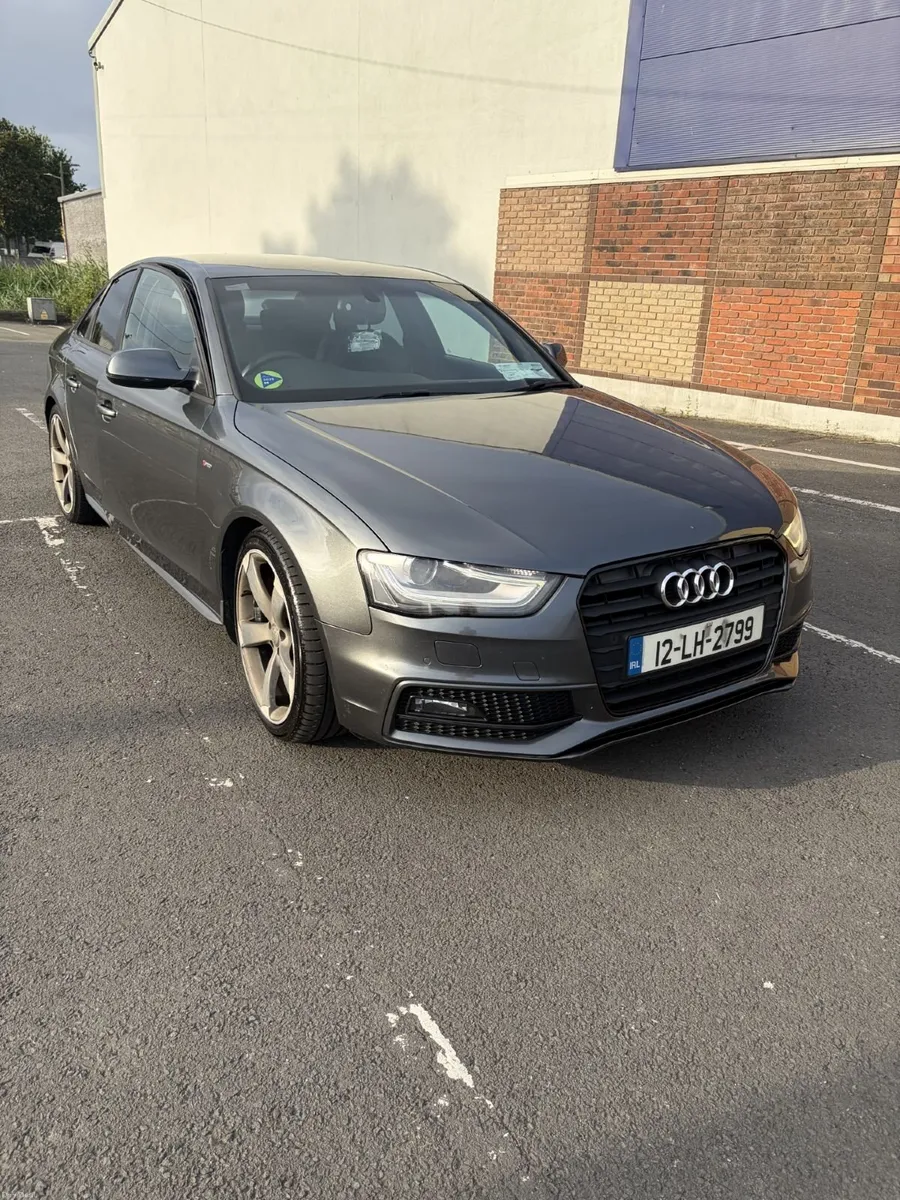 Audi A4 2012 - Image 2