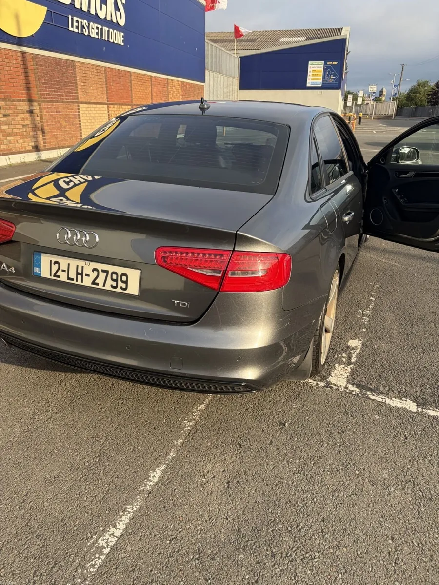 Audi A4 2012 - Image 4