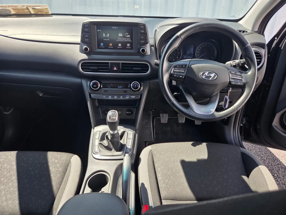 Hyundai KONA KAUAI 2WD EXECUTIVE TWO TONE 5DR - Image 6