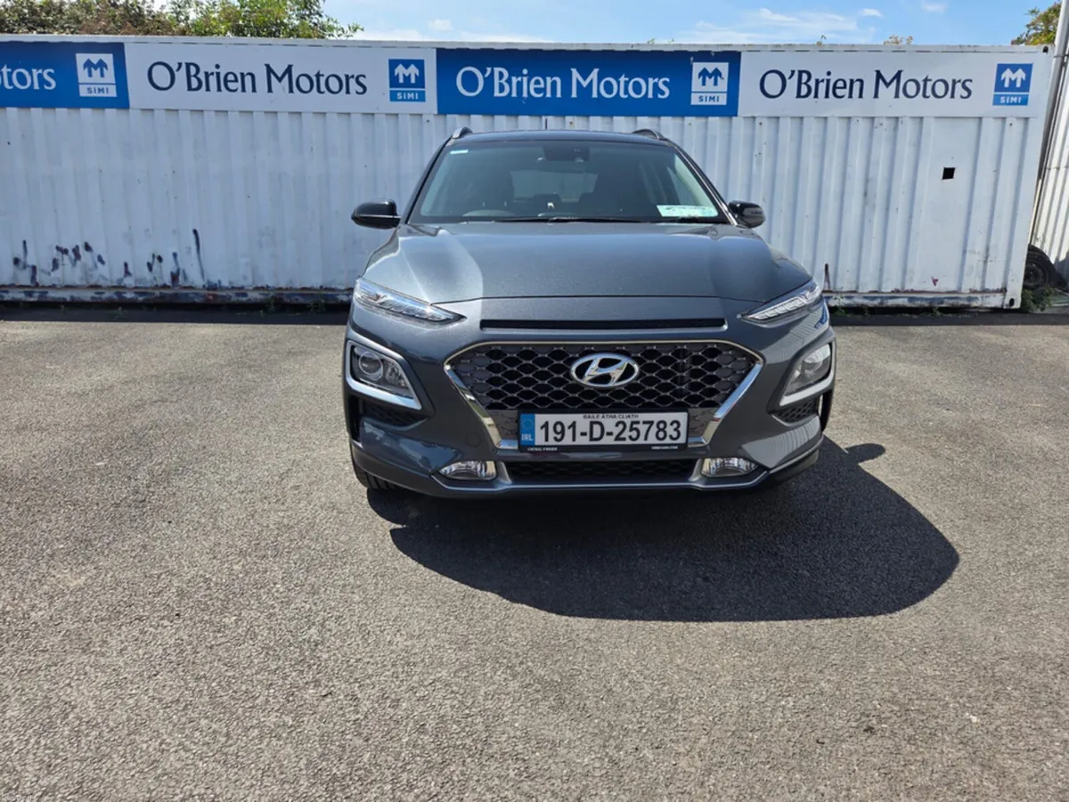 Hyundai KONA KAUAI 2WD EXECUTIVE TWO TONE 5DR - Image 2
