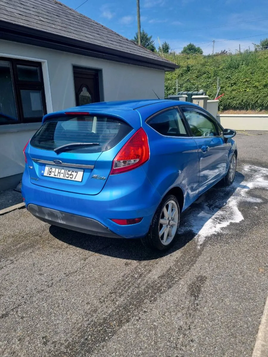 Ford Fiesta 2010 - Image 5