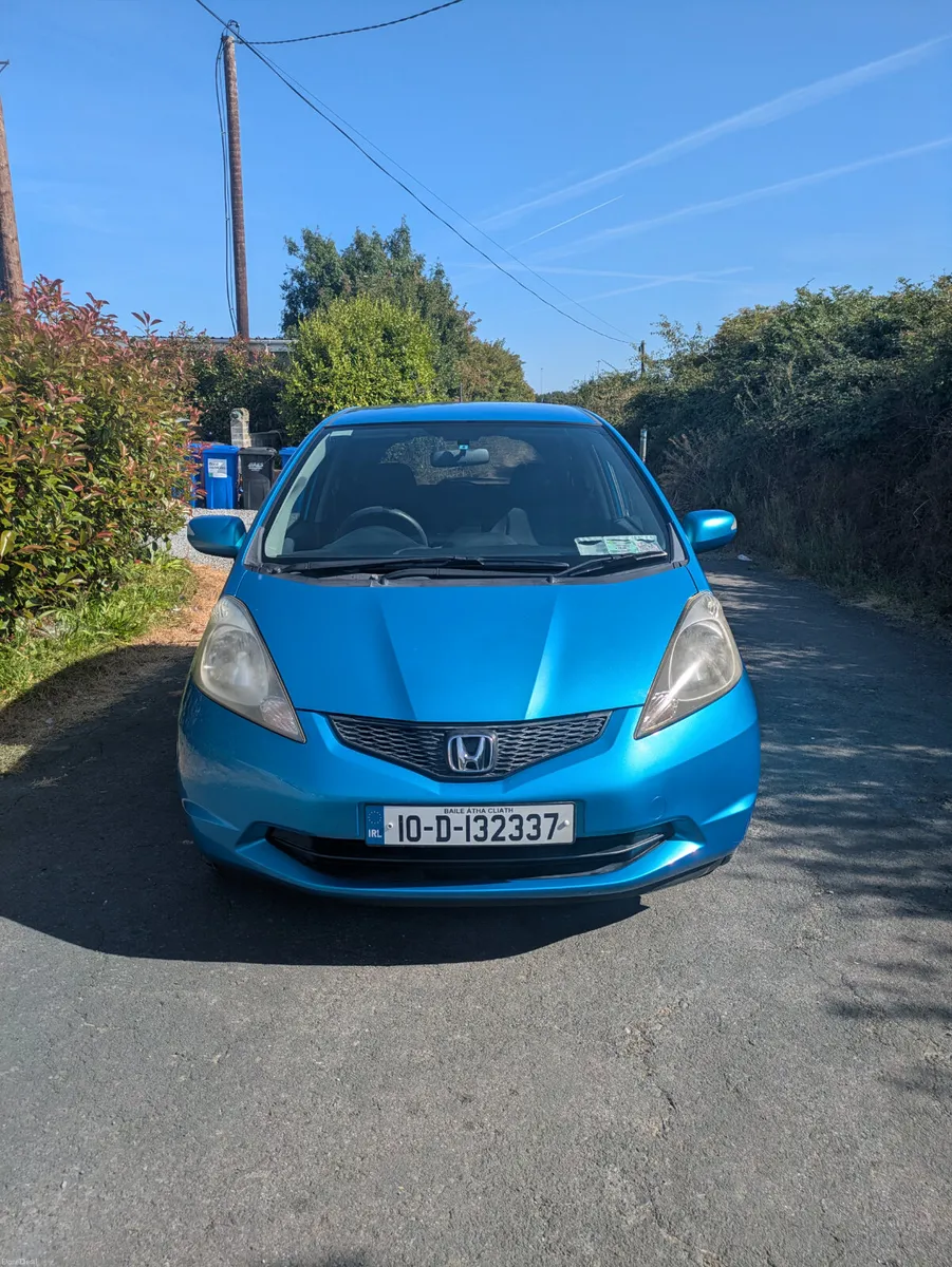 2010 Honda Fit 1.3 Automatic - Image 2