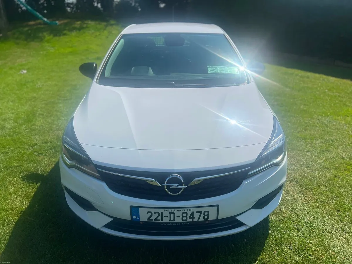 Opel Astra  1.5 2022 - Image 2