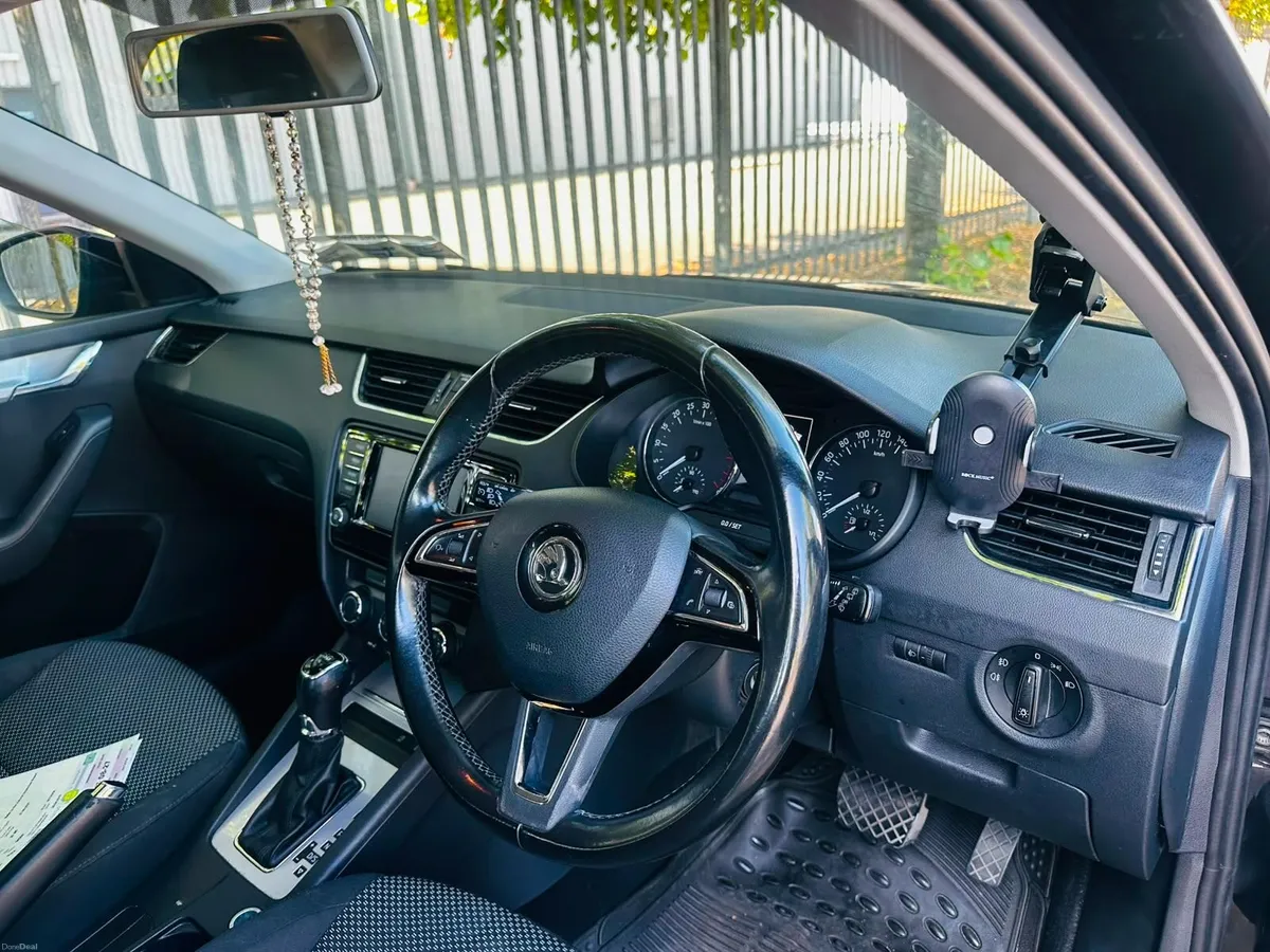 2016 Skoda Octavia Ambition 1.6 TDI DSG Auto - Image 4