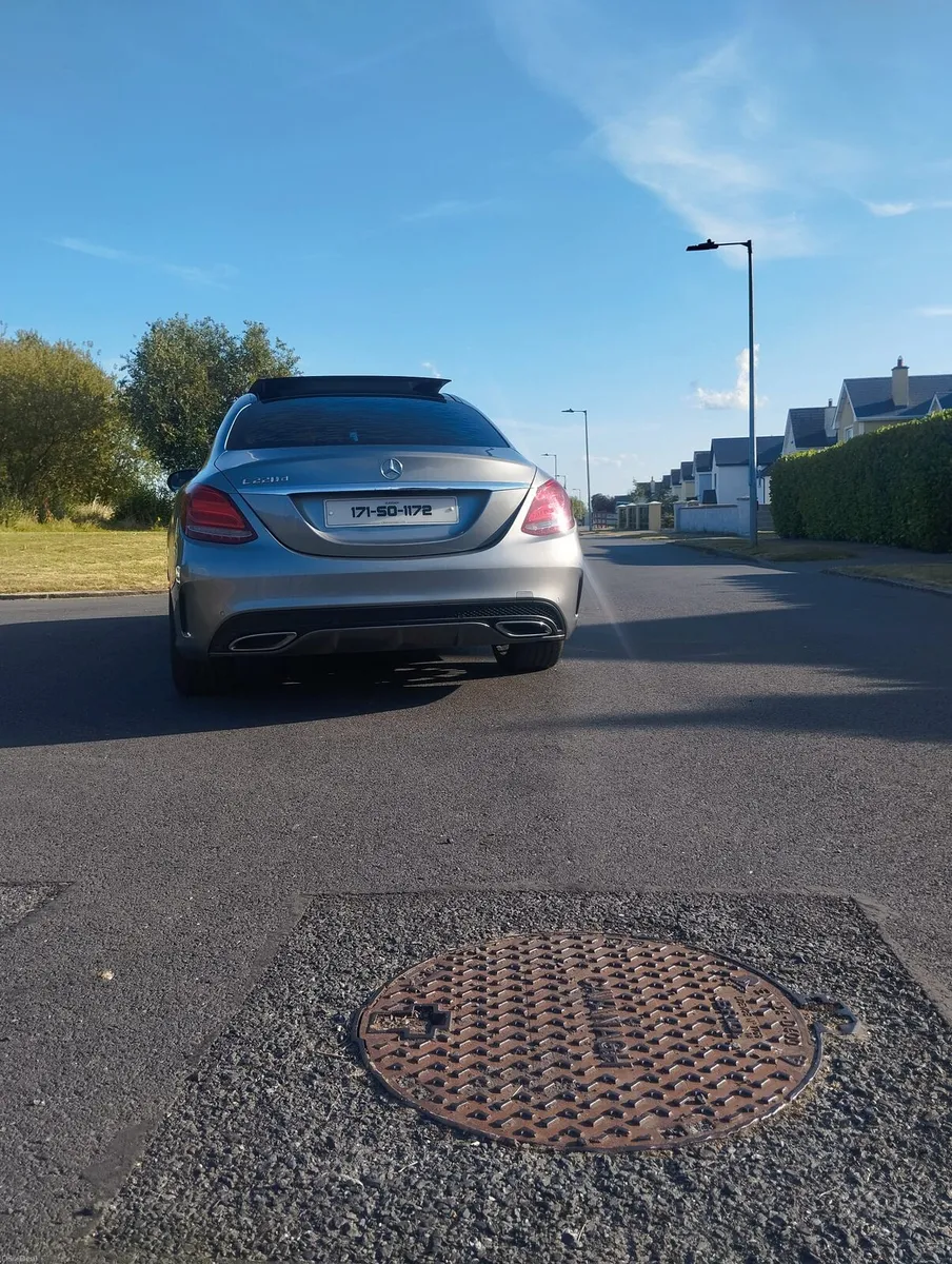 Mercedes C220D Premium Plus Sports Trim - Image 5