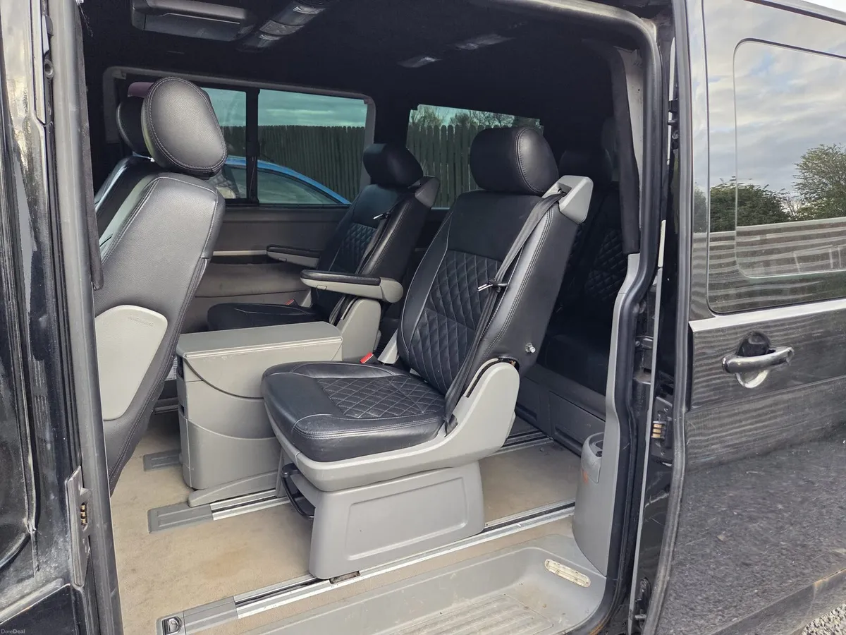 Volkswagen Caravelle - Image 3