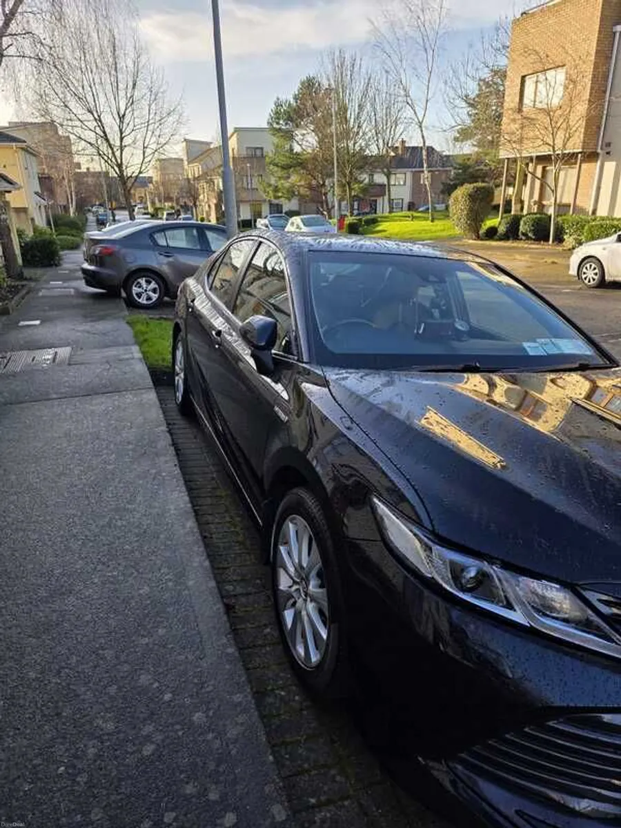 2019 Toyota Camry - Image 5