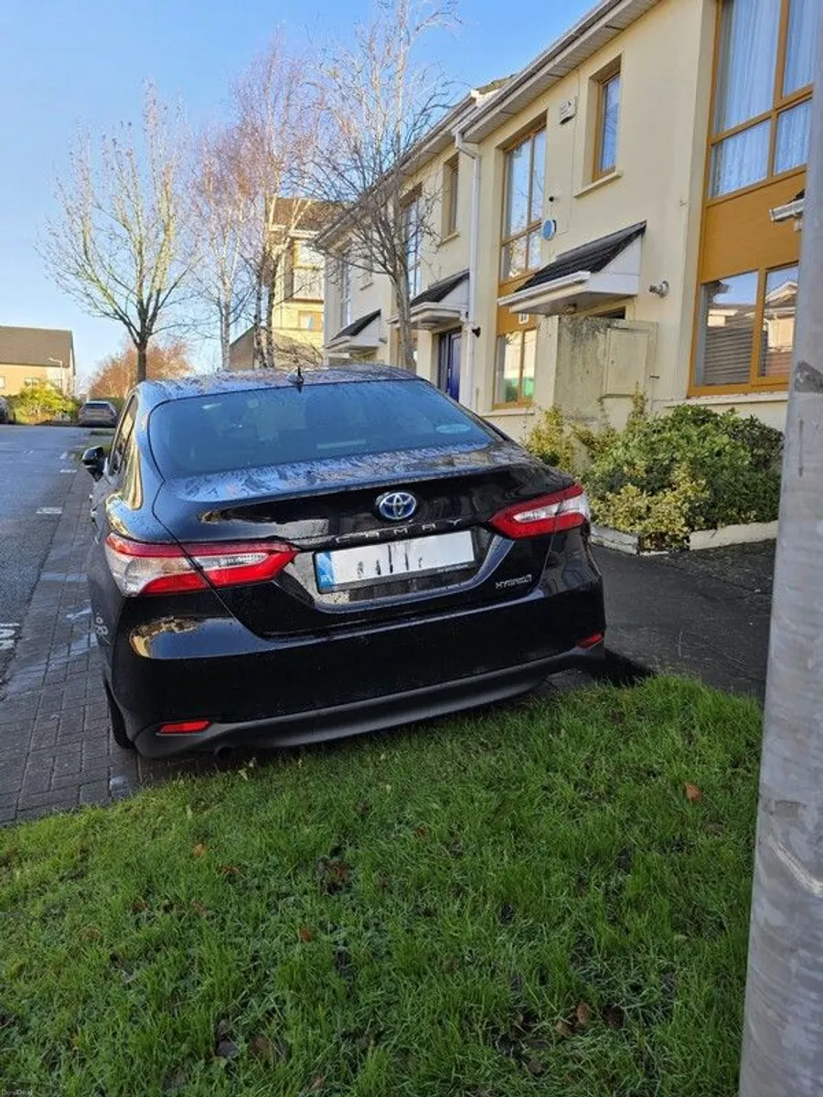 2019 Toyota Camry - Image 6