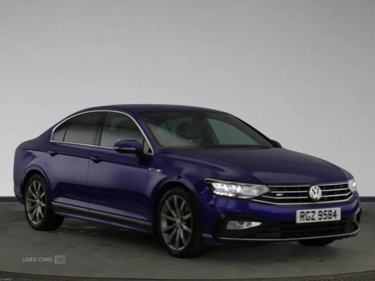 Volkswagen Passat DIESEL SALOON - Image 1