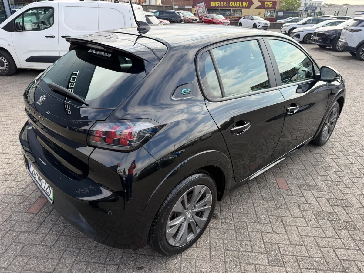 2021 Peugeot 208 eActive - Image 4