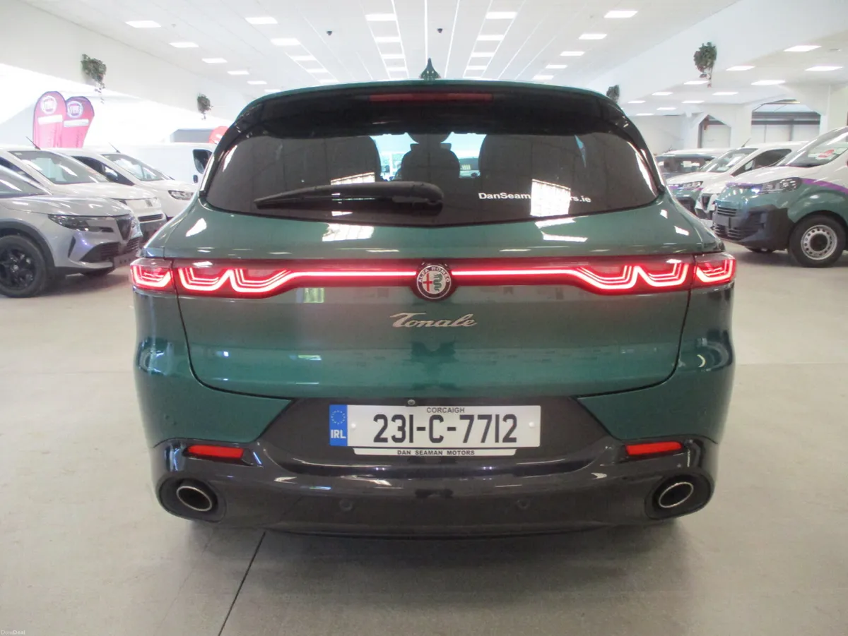 Alfa Romeo Tonale VELOCE 1.3 PHEV AWD 280 BHP 2023 - Image 6