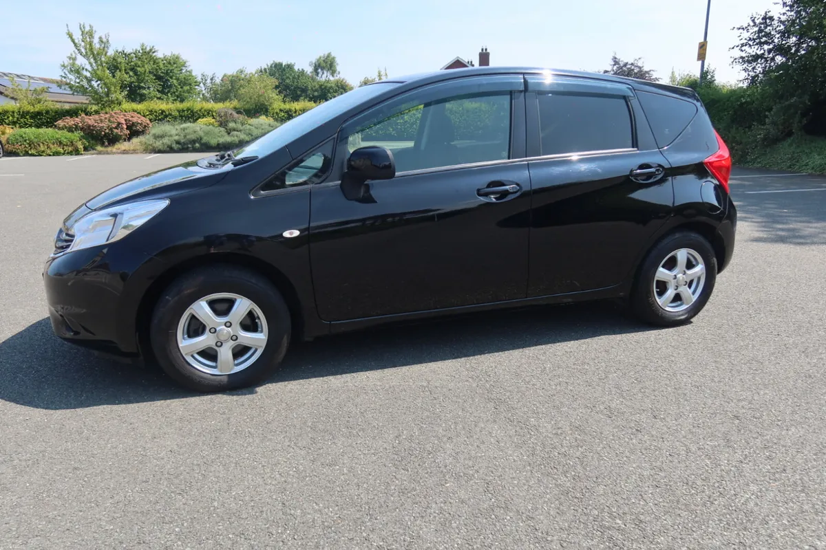 Nissan Note 2013 automatic - Image 2
