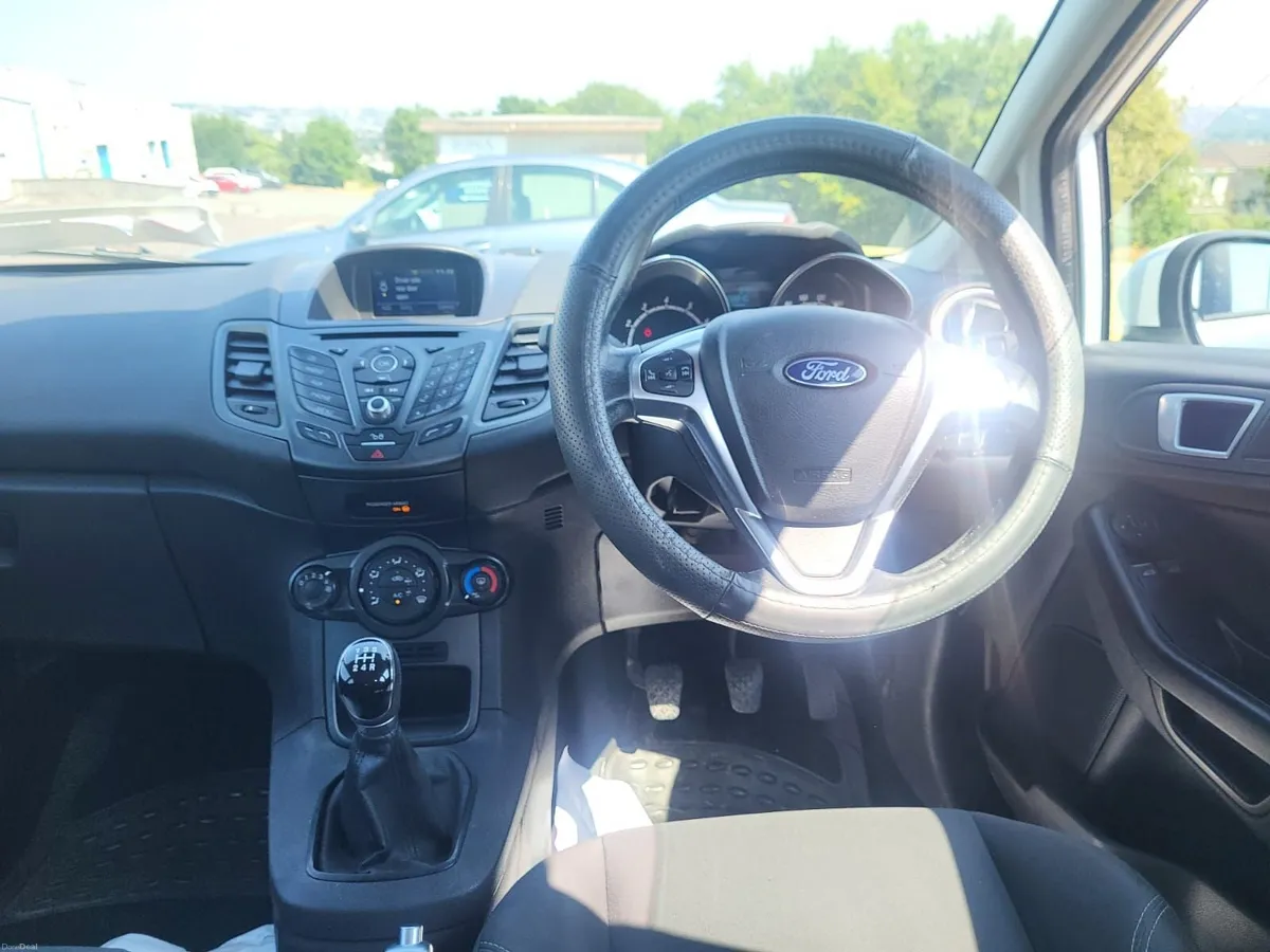 Ford Fiesta 2017 1.2 lt - Image 6