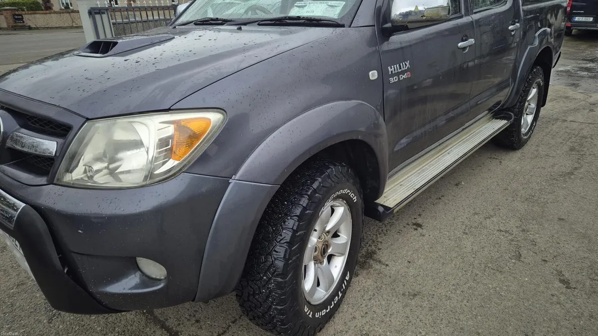 Toyota Hilux - Image 4